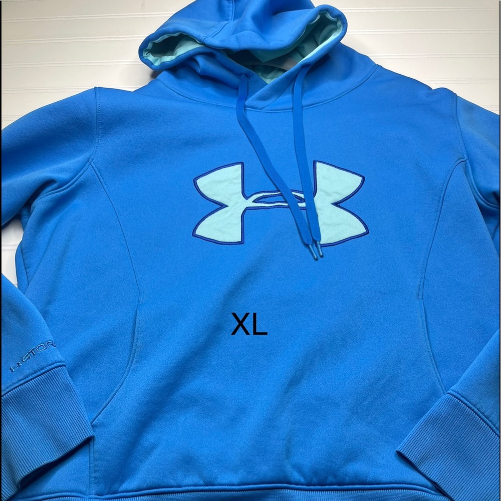 Under Armour sweatshirt